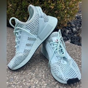 Adidas NMD Size 6.5 Boys (8 women)